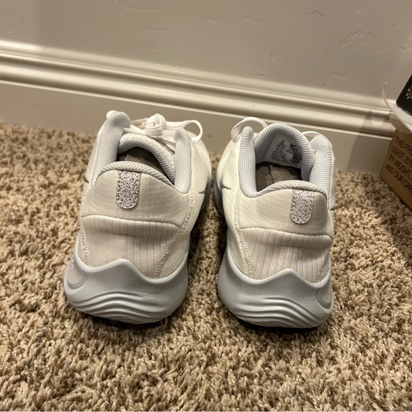 Nike Flex Men’s Running Shoes Size 12 | White & Silver | New in Box - Picture 7 of 11